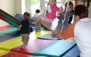 Bewegungsf�rderung im KiFaZ Lurup